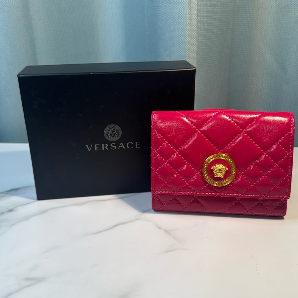 Versace Quilted Medusa Wallet Full Inclusion